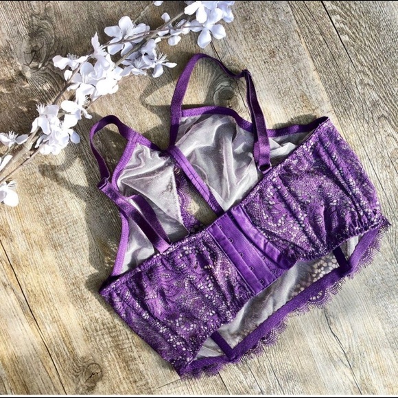 VS Very Sexy High Neck Plunge Cutout Bra - Picture 2 of 3